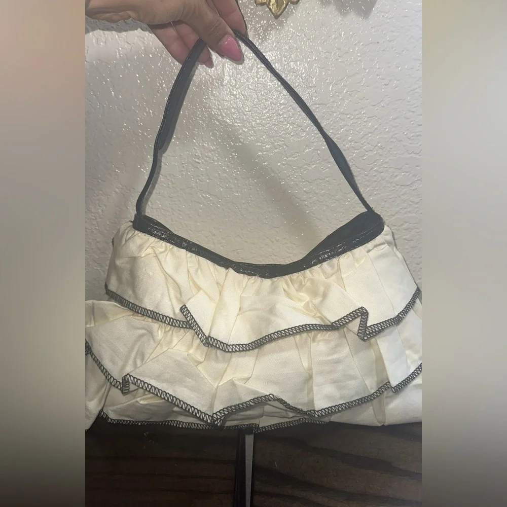 Avon Spring Traditions Ruffle Bag - Picture 3 of 4